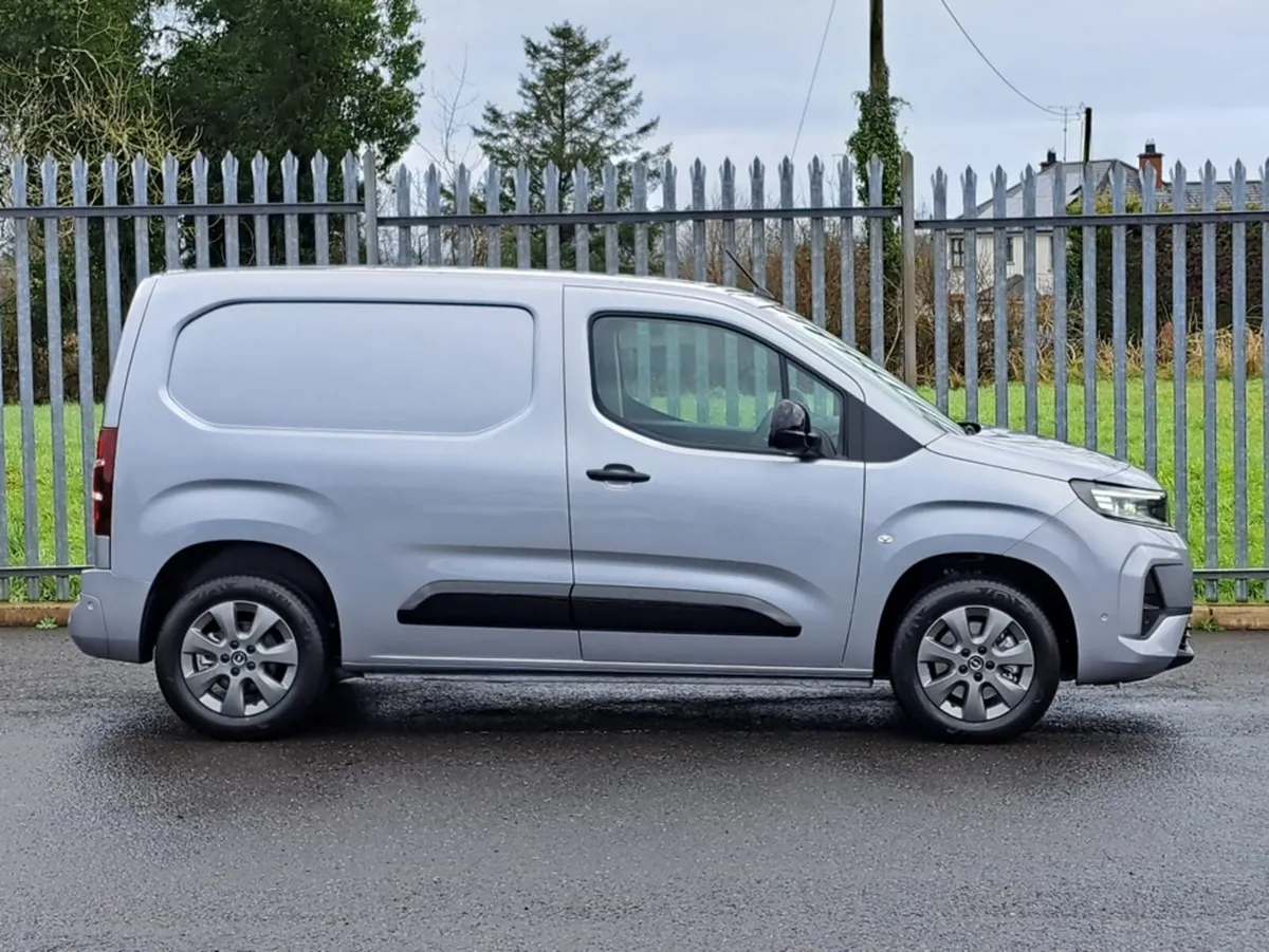 Opel Combo SPORTIVE L1H1 1.5TD 130BHP AUTOMATIC**T - Image 4