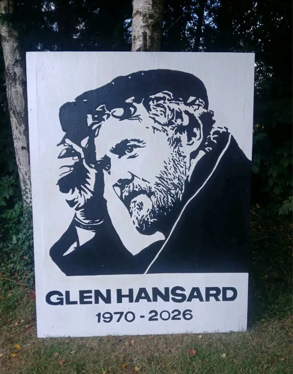 GLEN HANSARD MURAL - Image 3