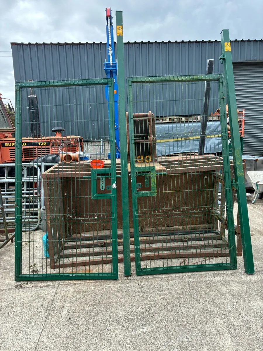 Gates - Image 4