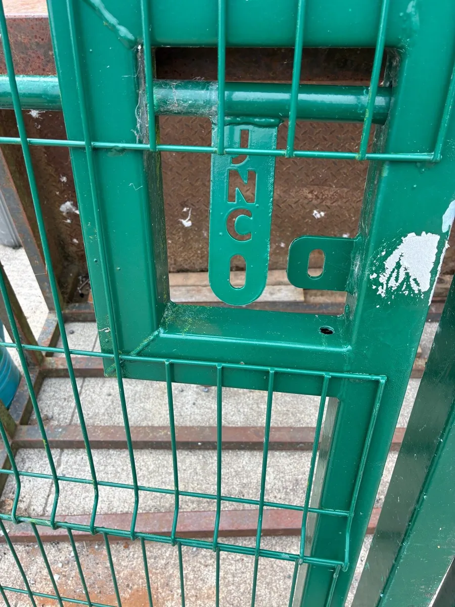 Gates - Image 2