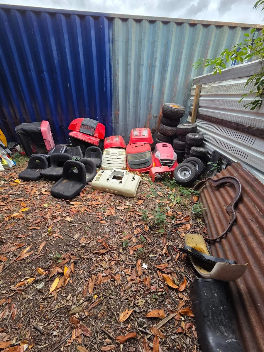 Lawnmower parts job lot - Image 4