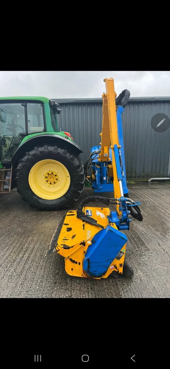 Farmers Hedgecutter Auction - Image 4