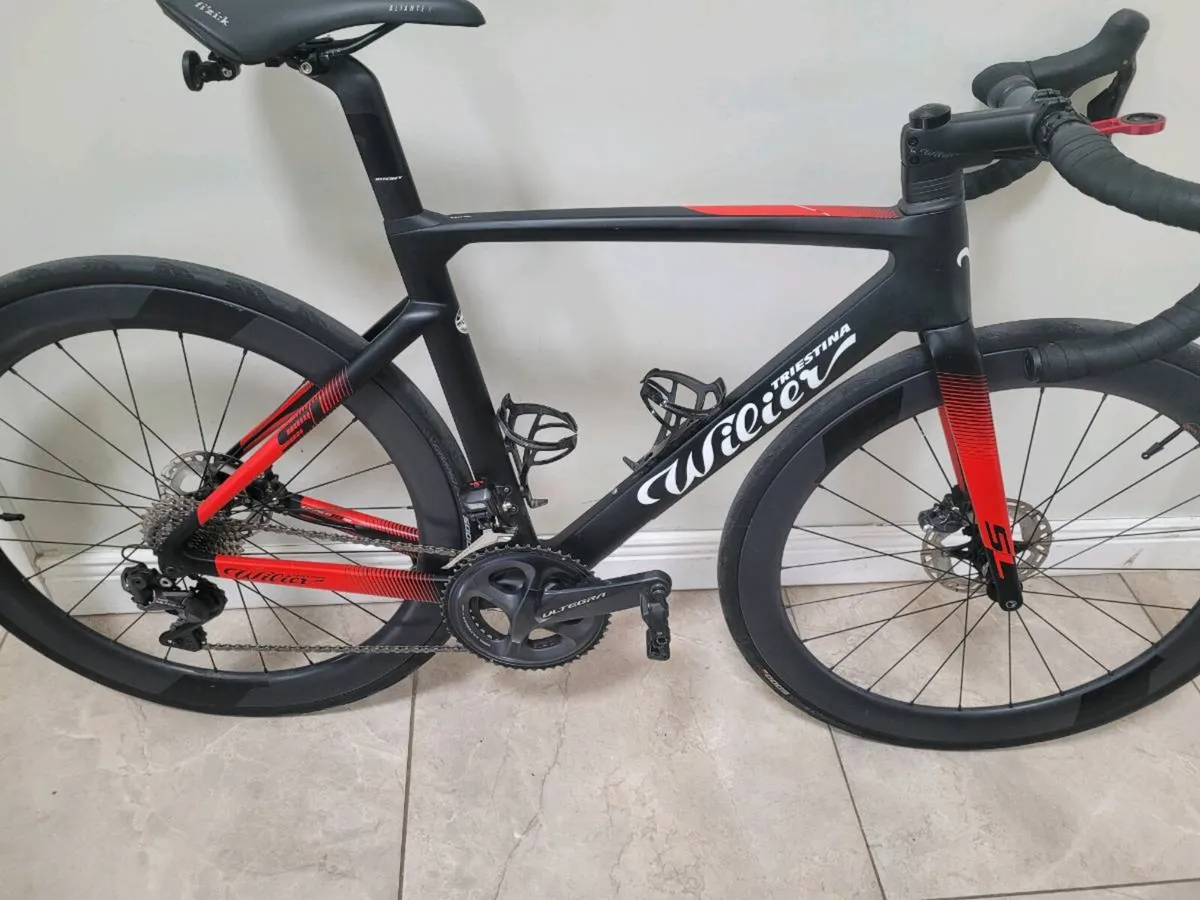 Wilier Di2 Disc road bike - Image 1