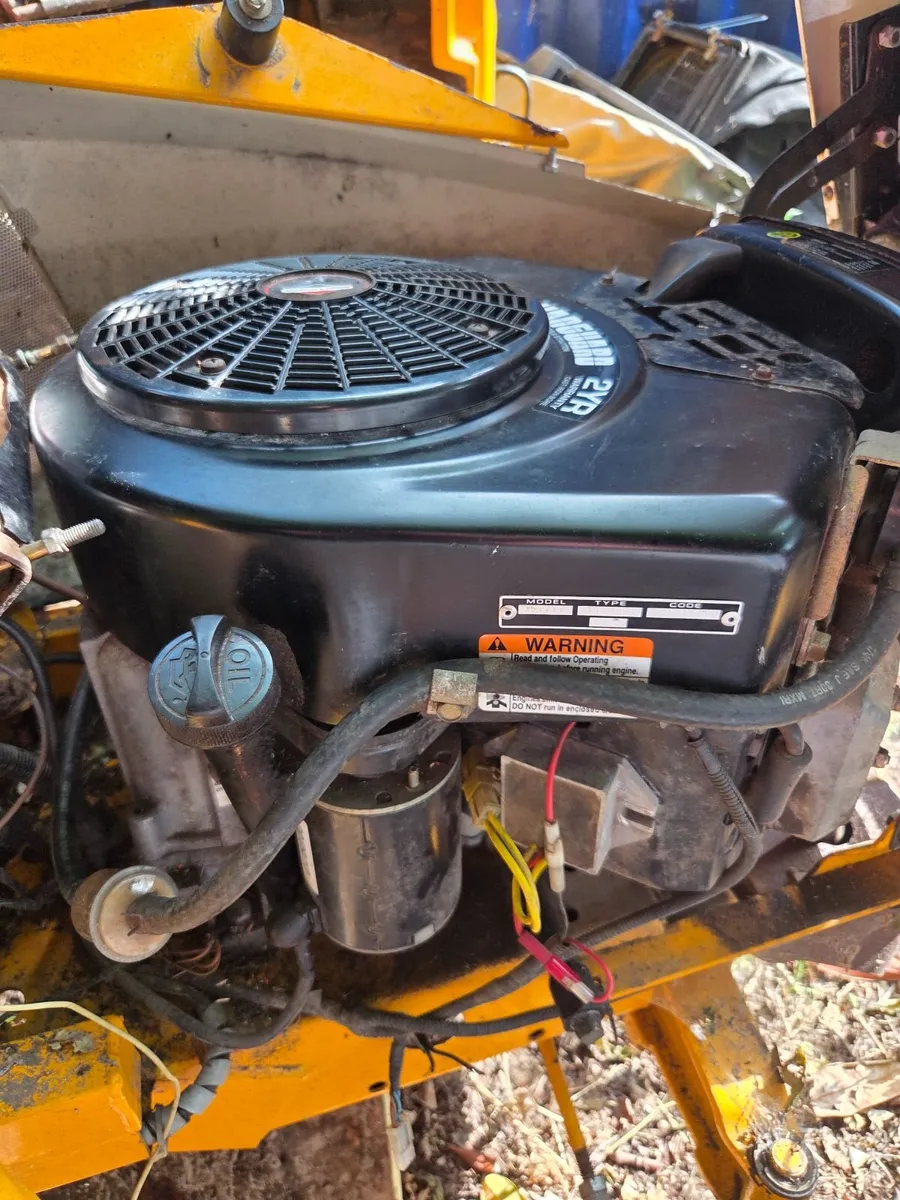 For sale vanguard 20 horse power engine - Image 2