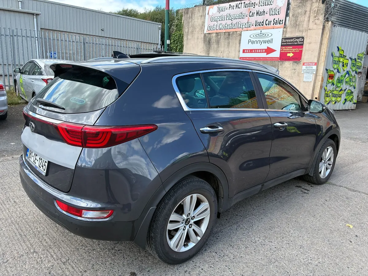 car - Image 3