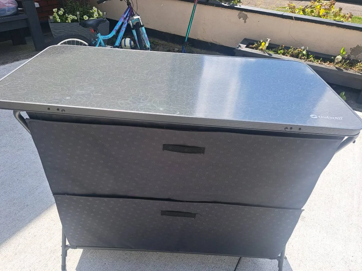 Outwell Aruba camping cabinet - Image 2
