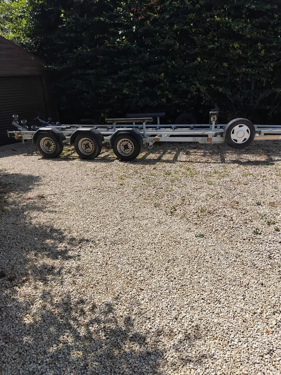 Boat and Trailer - Image 4