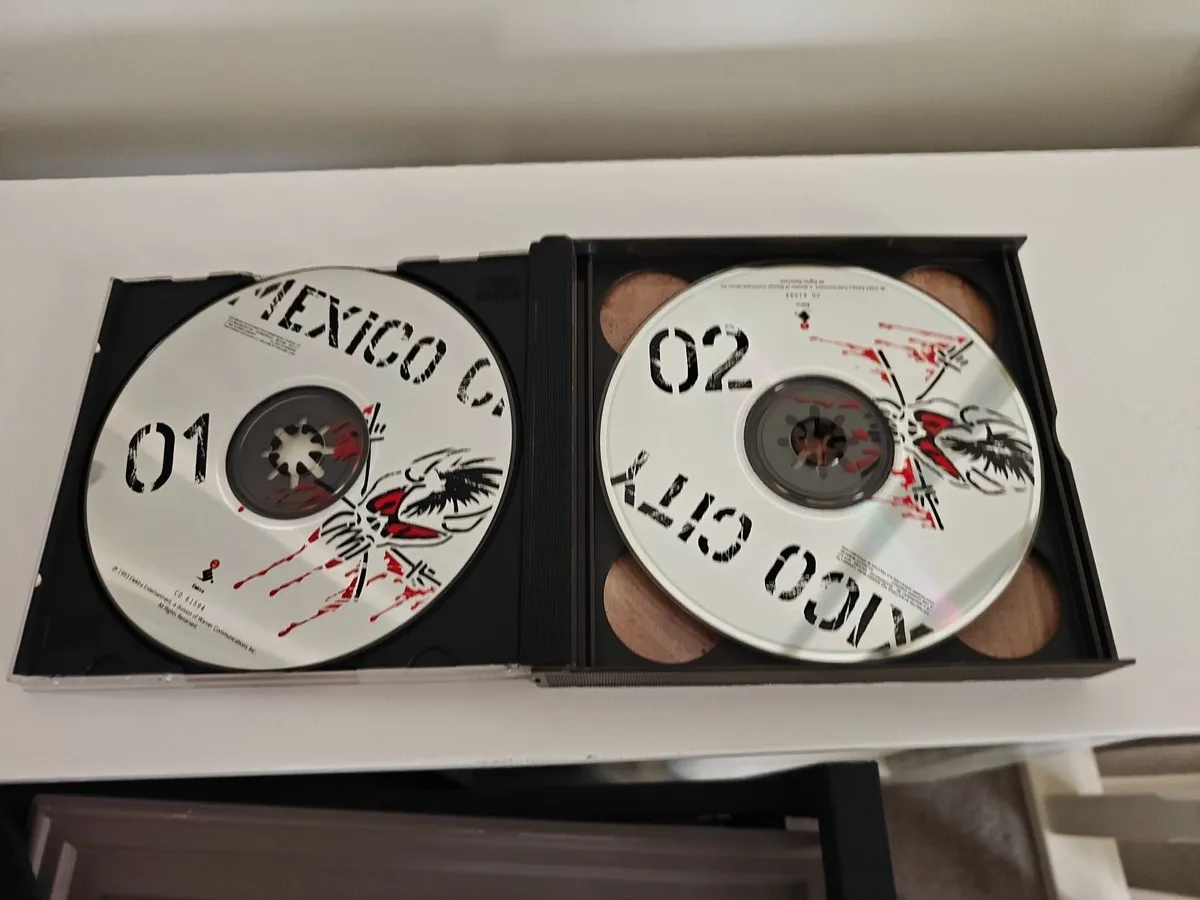 Metallica Live Sh*t: Binge & Purge Mexico City CDs - Image 3