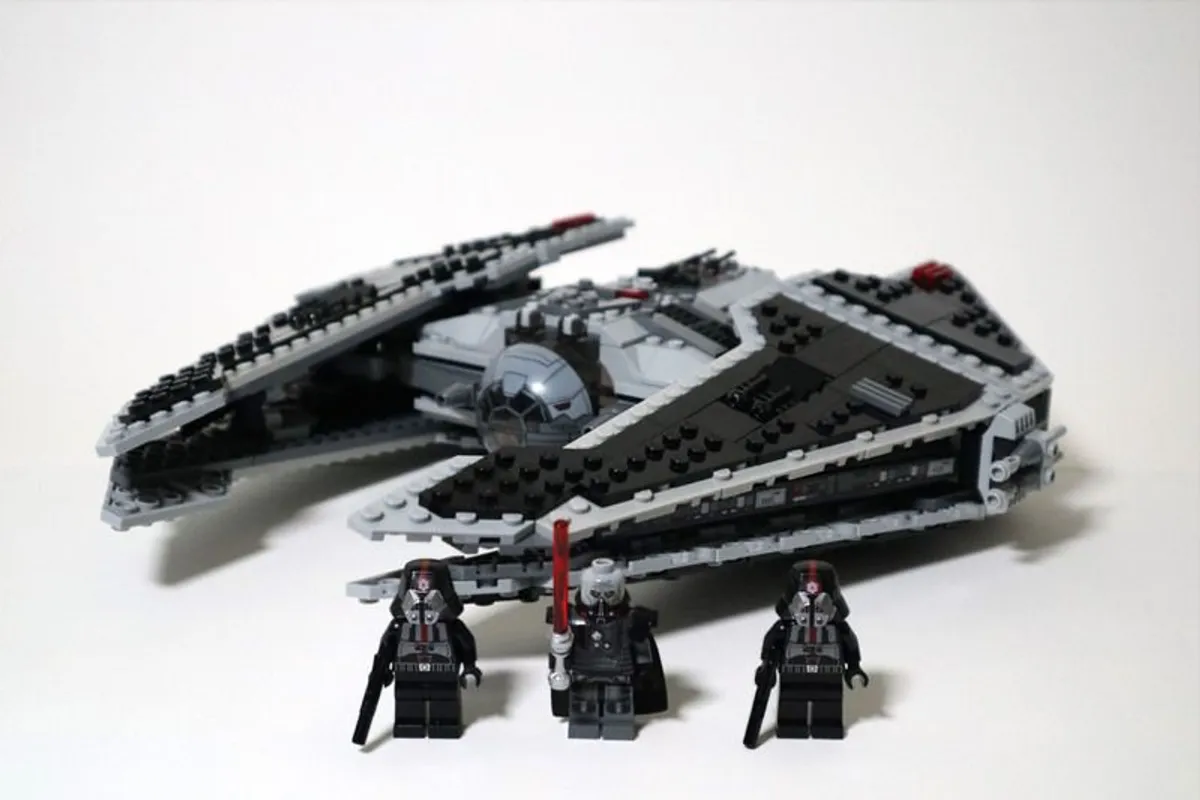 LEGO Star Wars (9500) Sith Fury-Class Interceptor - Image 1