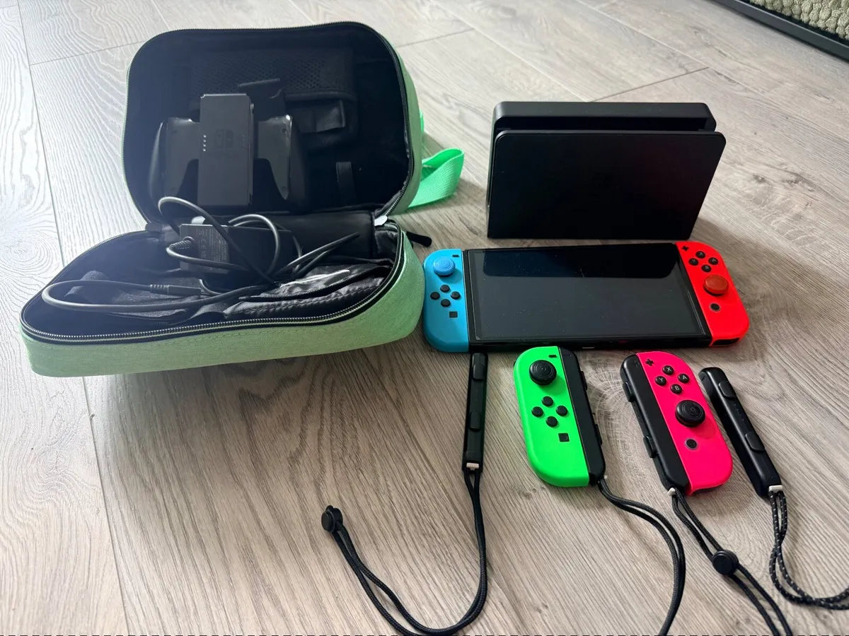 Nintendo OLED Switch - Image 3