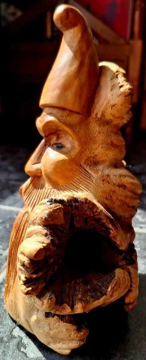 Master-Crafted Vintage Burl Wood Wizard Sculpture - Image 2