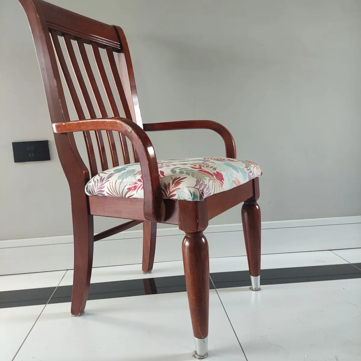 dining table and chairs - Image 2