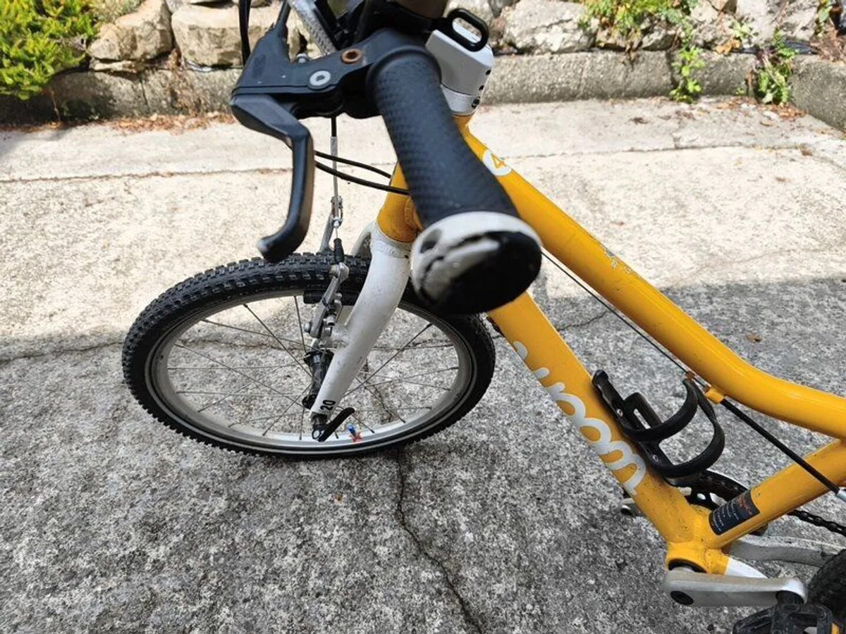 Woom 4 20 inch bike - Image 3