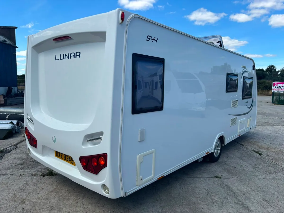 2015 lunar cosmo fixed bed caravan - Image 2