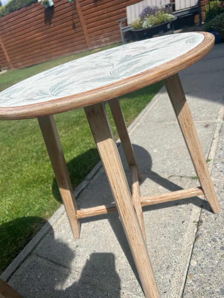 Nest of tables - Image 4