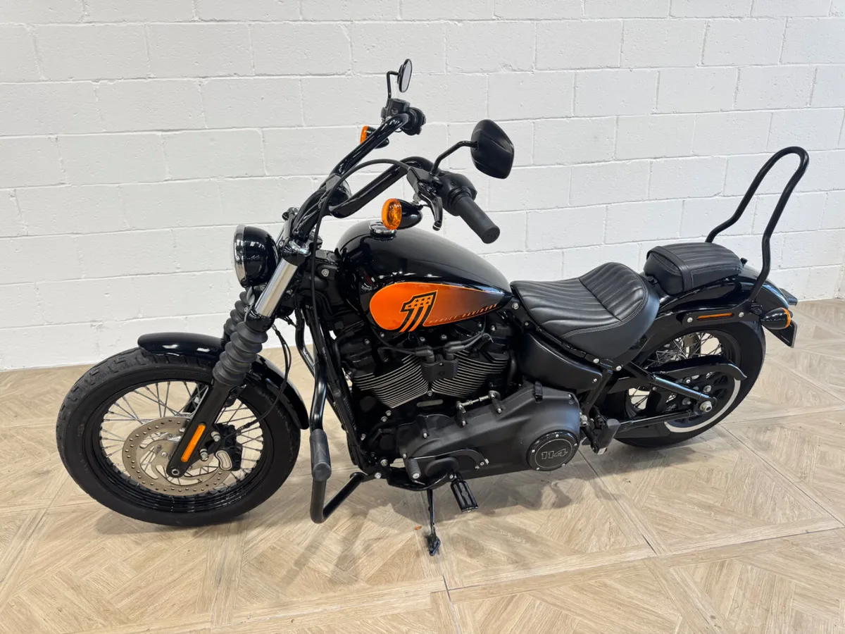 HARLEY DAVIDSON Street Bob 2021 - Image 4
