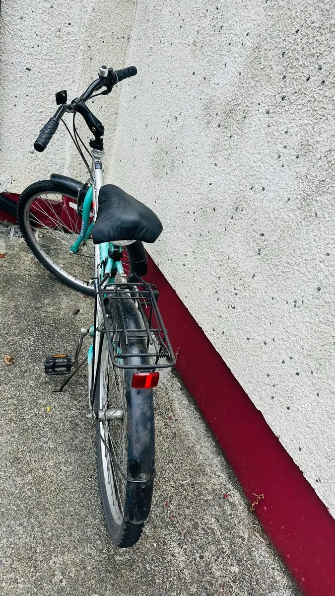 Step-Through City Bike + FREE Cycle Accessories - Image 3