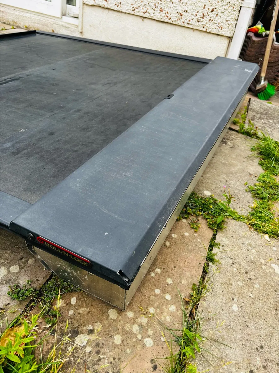 VW Amarok Roll-N-Lock Cover - Image 4