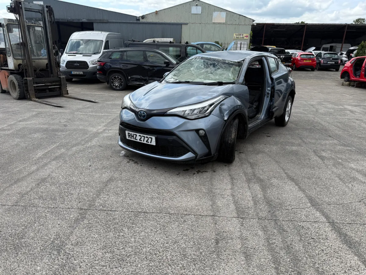 2022 Toyota C-HR 2.0 Hybrid Auto - Image 2