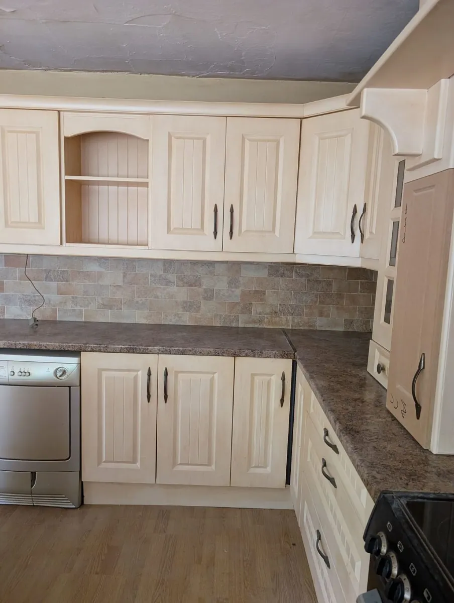 Kitchen - Image 2