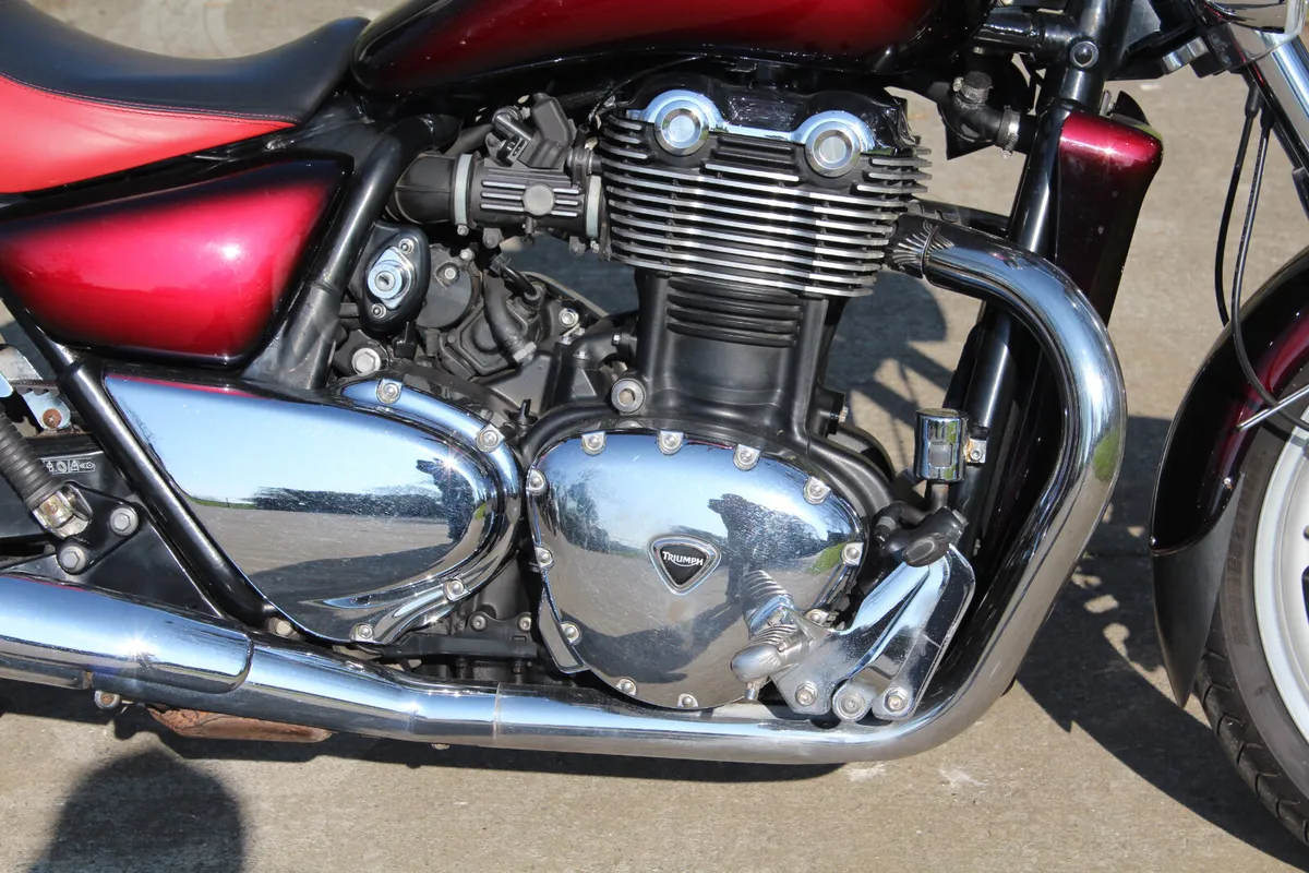 2010 Triumph Thunderbird 1600 - Image 4