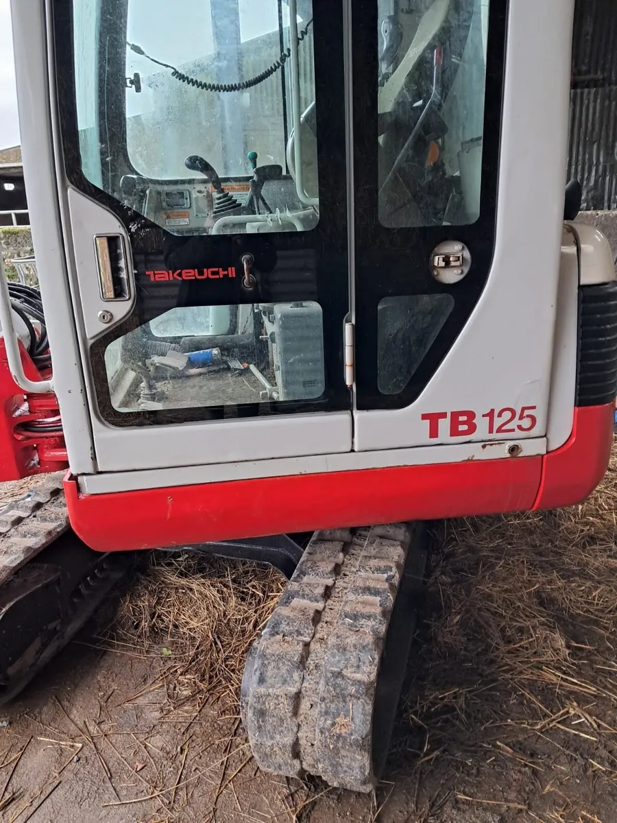 Takeuchi Mini Digger - Image 2