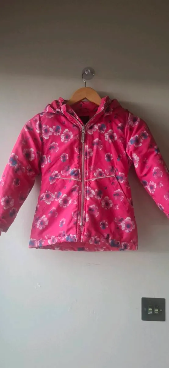 Girls pink jacket - Image 1