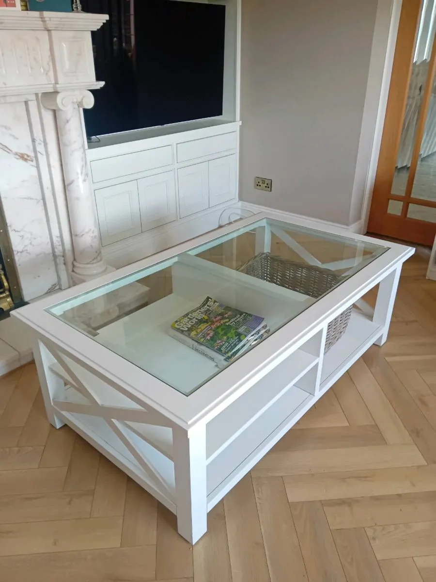 Coffee table - Image 1