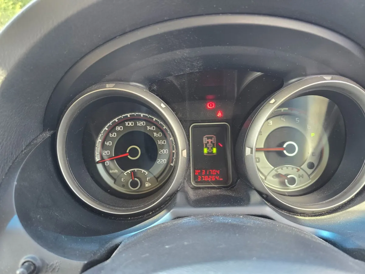 Mitsubishi Pajero 2015 - Image 4