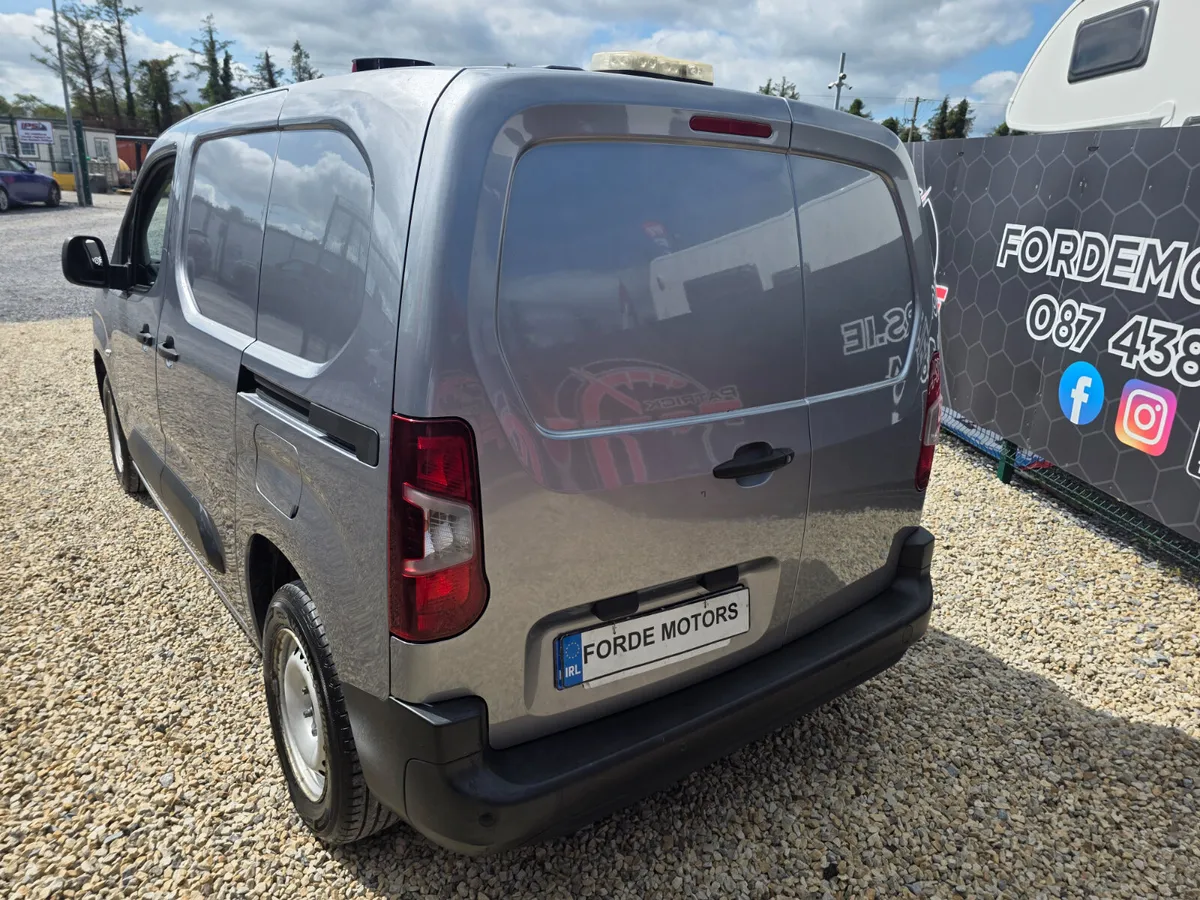 Vauxhall Combo 2020 - Image 3