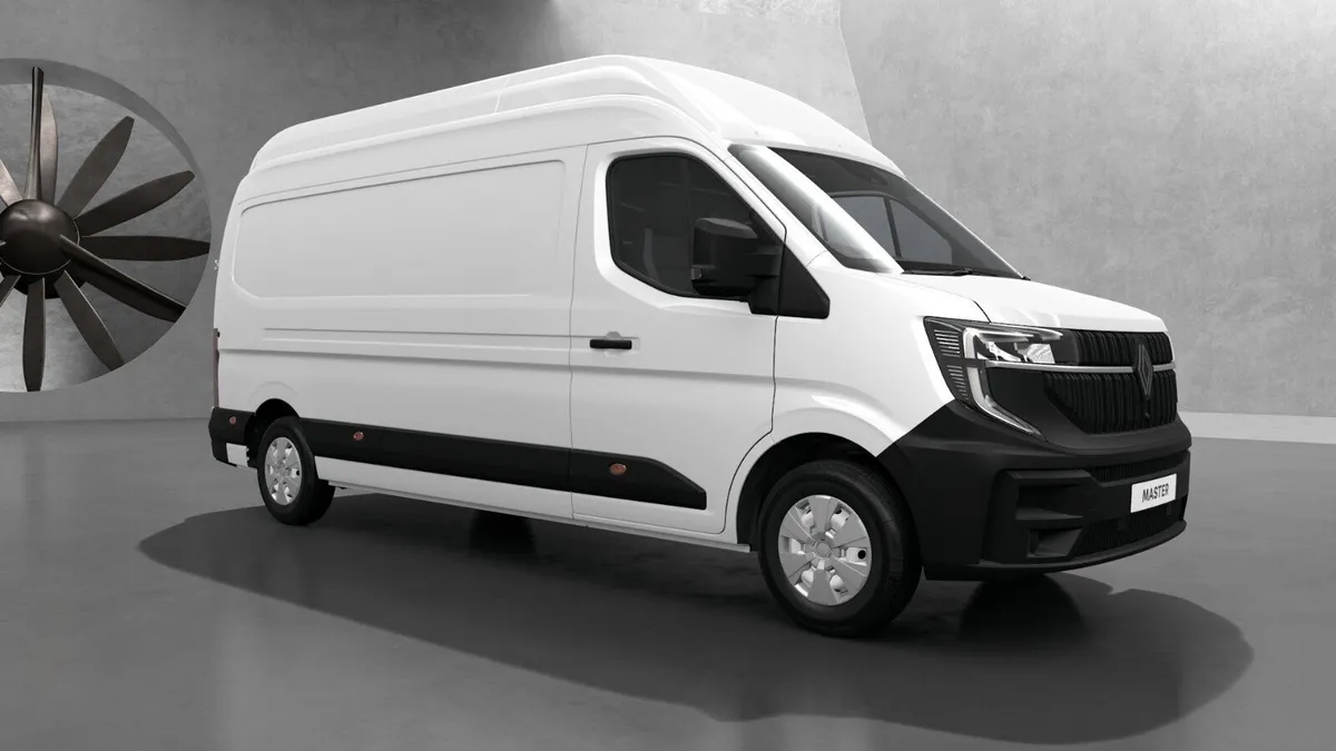 Renault Master Lwb Diesel Fwd Advance - Image 1