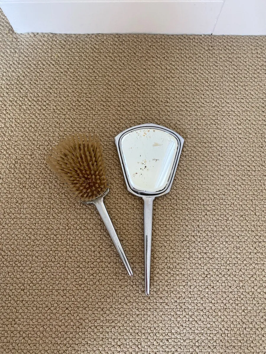 Vintage vanity set - Image 2
