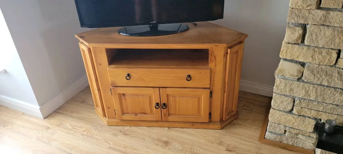 Tv stand