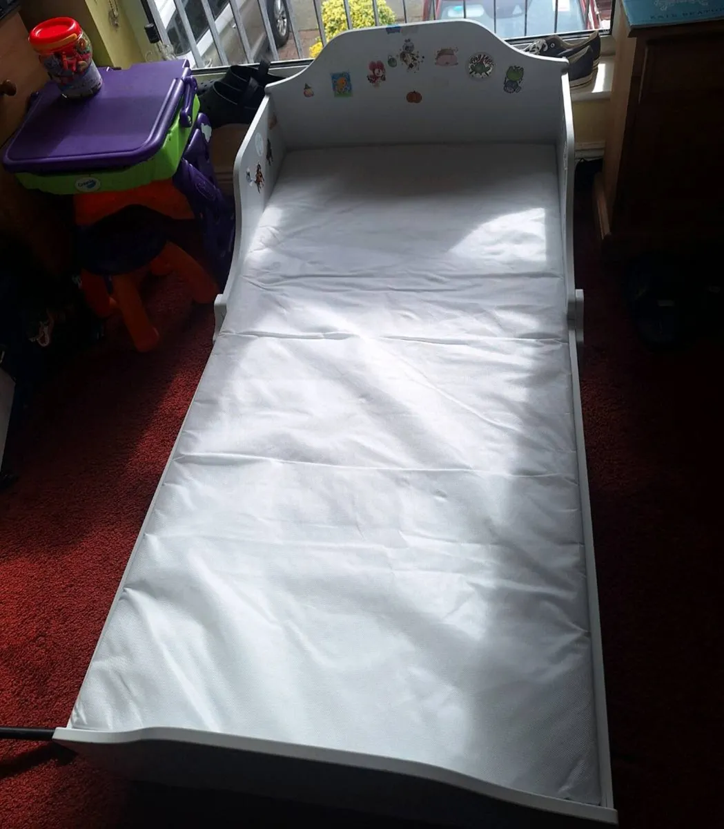 Toddler bed - Image 3