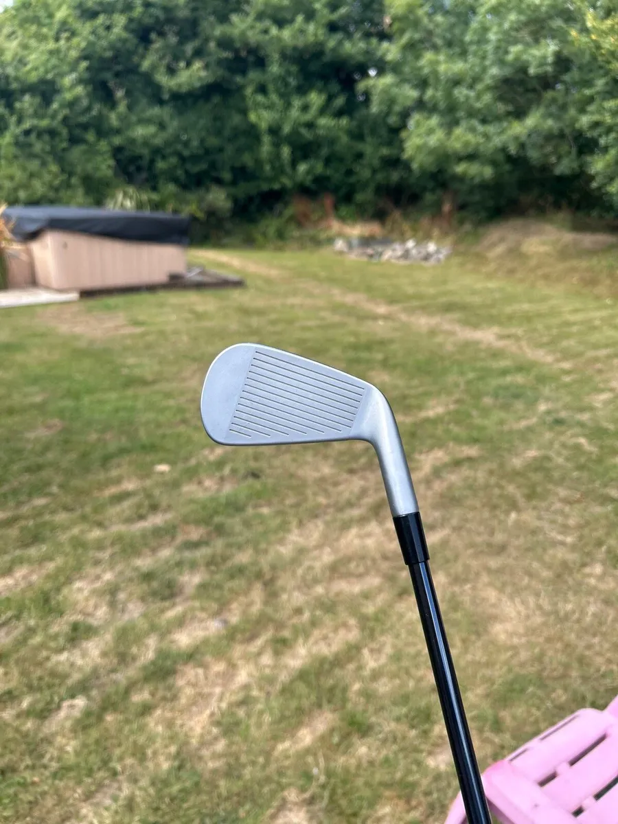 TaylorMade p udi 2 iron left handed - Image 2