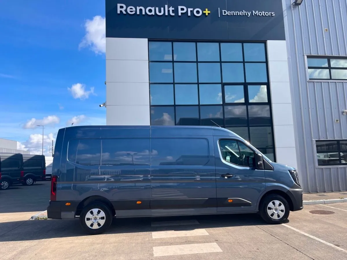 Renault Master LM 35 170bhp Auto Advance - Image 4