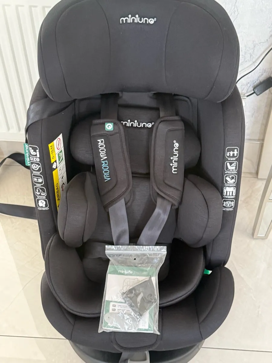 Car  seat - Image 3