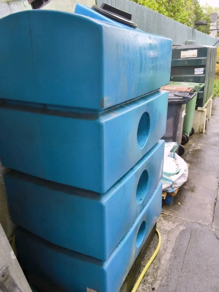 PLATIUM  WATER  TANKS. - Image 1