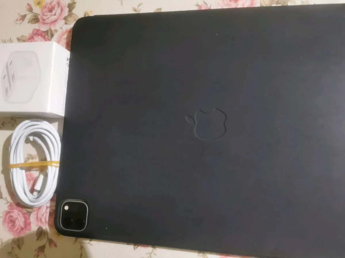 Ipad pro 12.9 inch 6th generation - Image 3