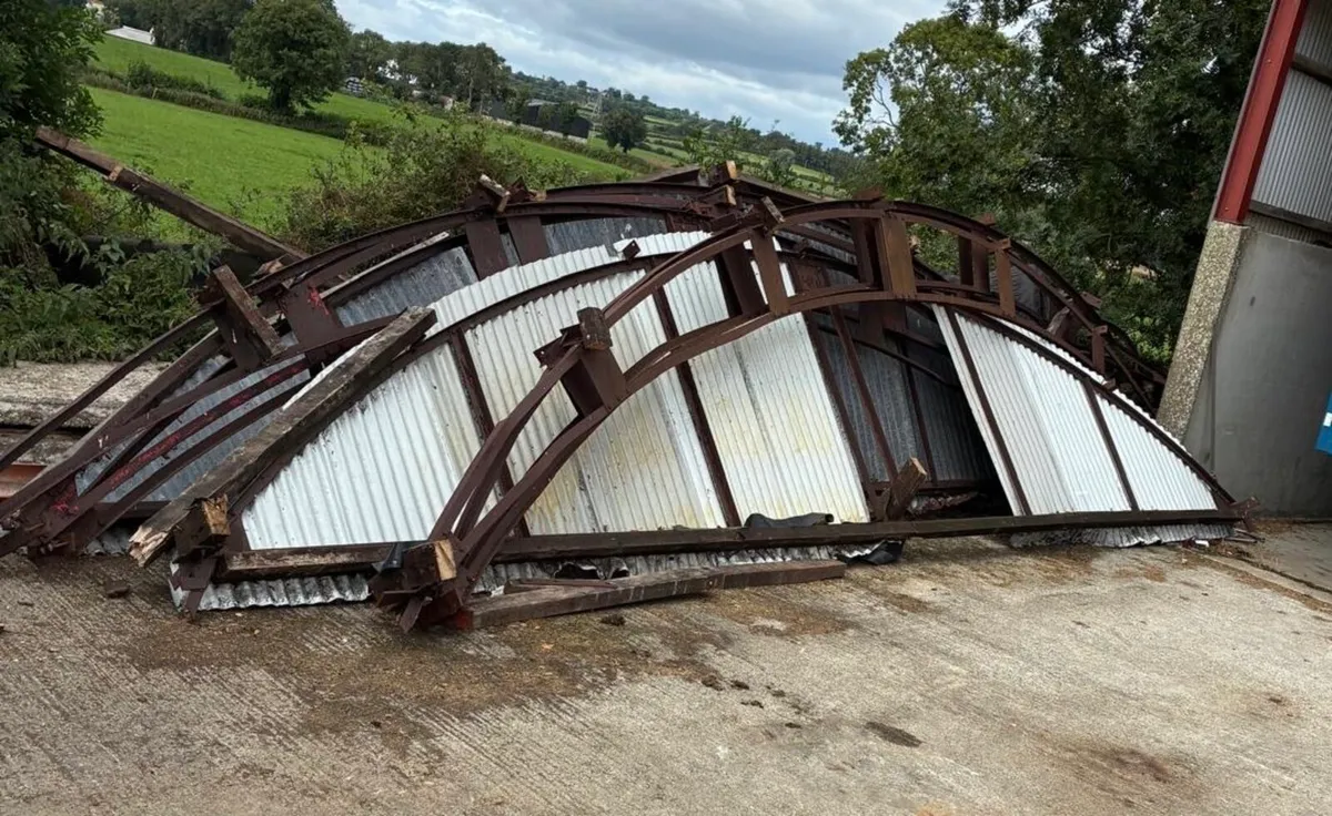 Round roof trusses