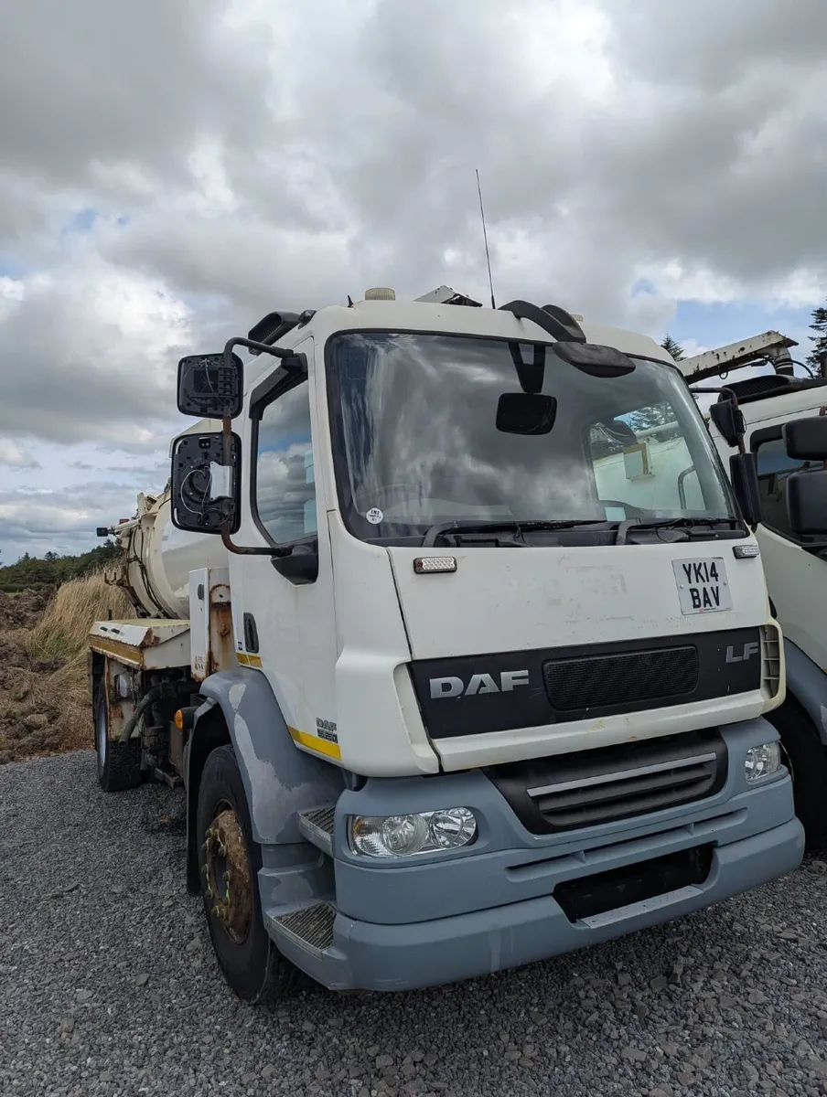 2 x DAF Other 2014 - Image 1