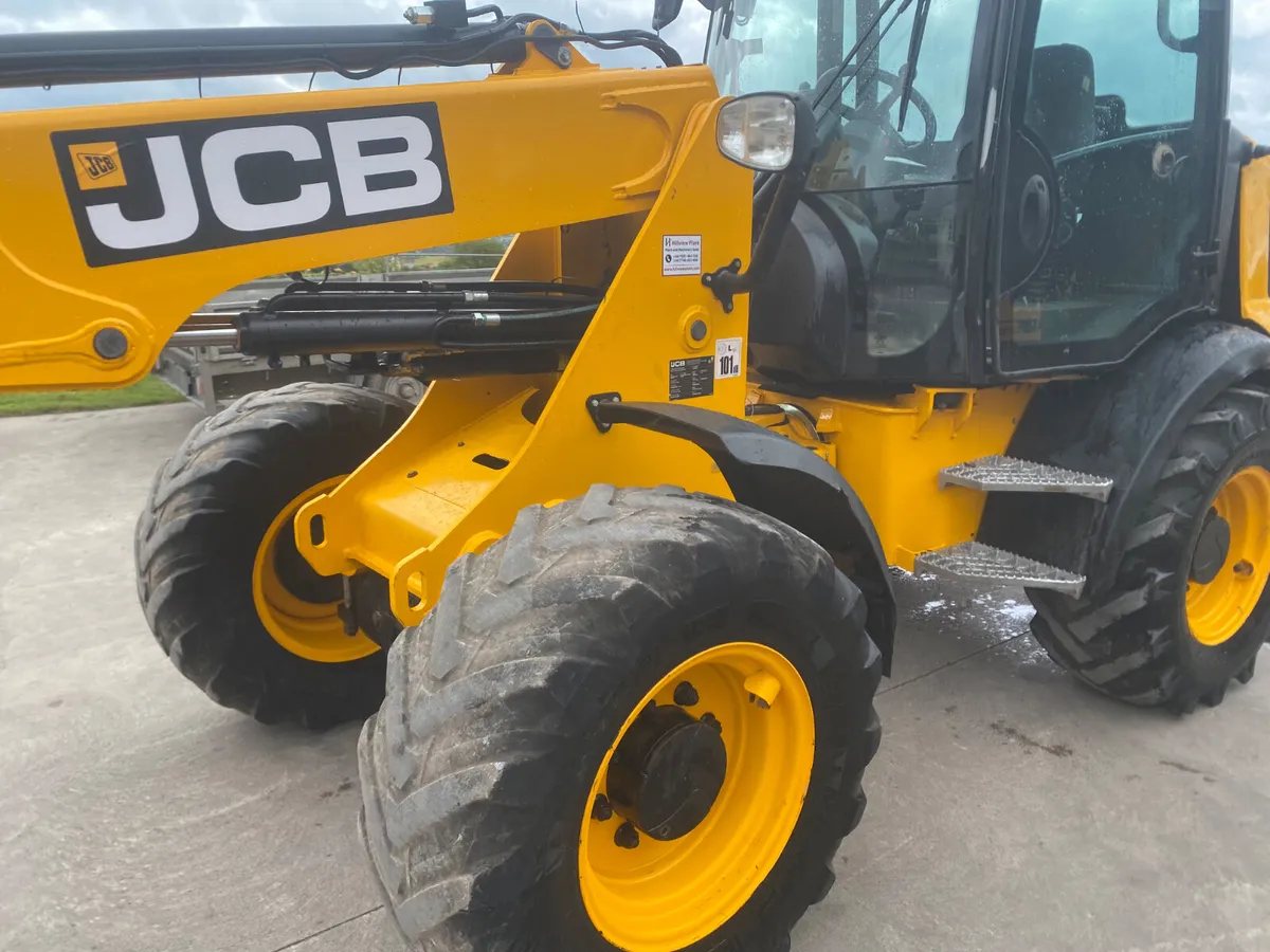 2022 JCB TM220 - Image 2