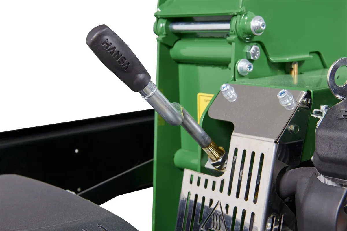 Hansa C7 Wood Chipper - Image 4