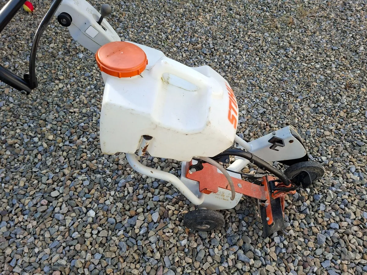 Stihl FW20 Cart with Attachment Kit - Image 2