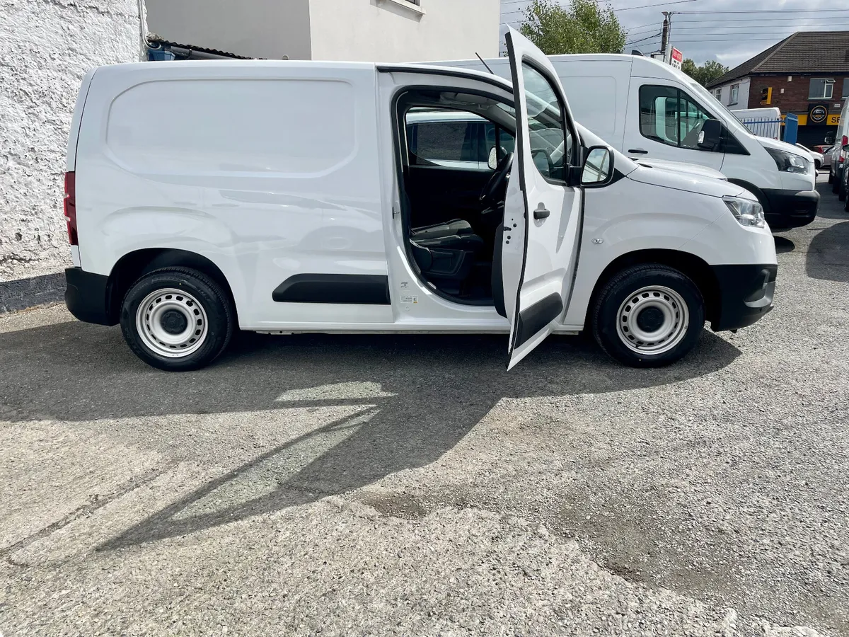 Toyota Proace City GX 1.5 Diesel 100BHP SWB,2022 - Image 3