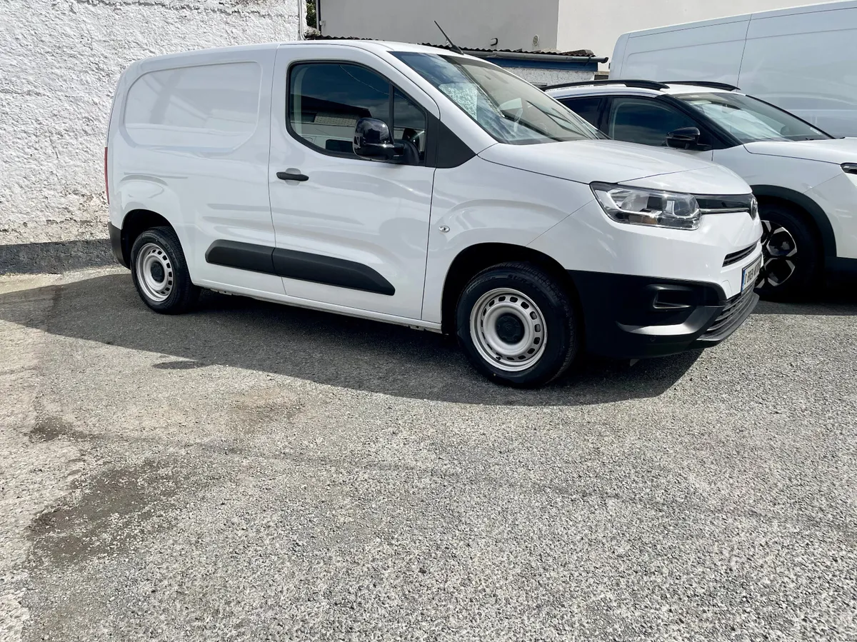 Toyota Proace City GX 1.5 Diesel 100BHP SWB,2022 - Image 2
