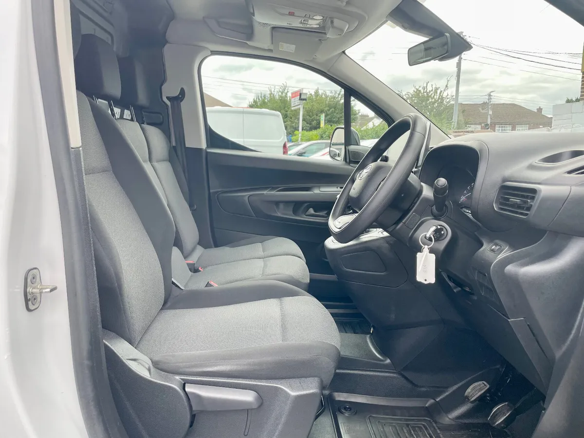 Toyota Proace City GX 1.5 Diesel 100BHP SWB,2022 - Image 4
