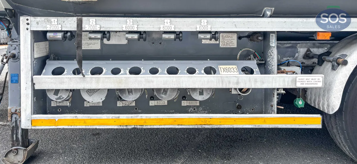 2013 Lakeland Tandem Axle Semi-trailers - Image 3