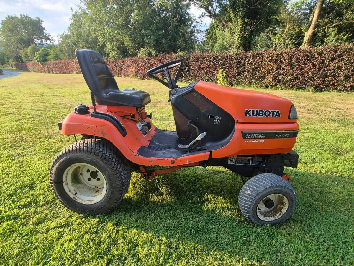 Kubota G2160 Lawnmower With Deck - Image 2