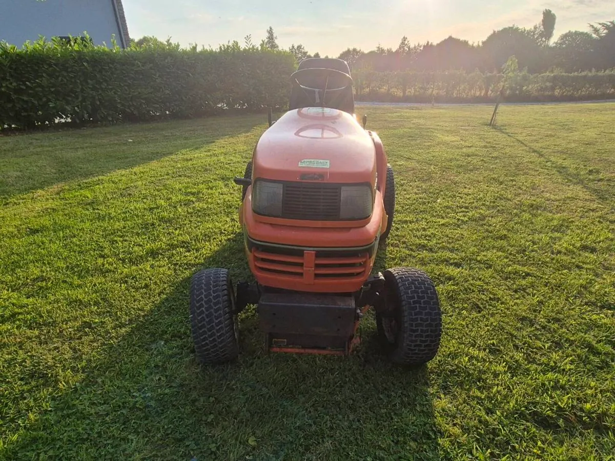 Kubota G2160 Lawnmower With Deck - Image 3